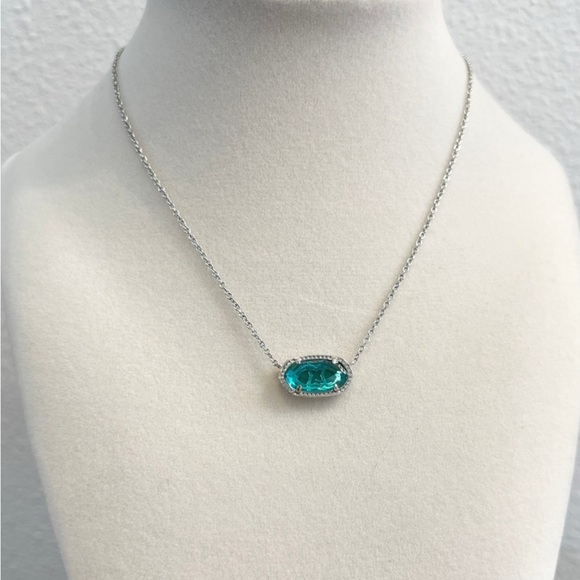 Kendra Scott Gold Baguette Elisa Emerald
Mix Pendant Necklace - Picture 3 of 6